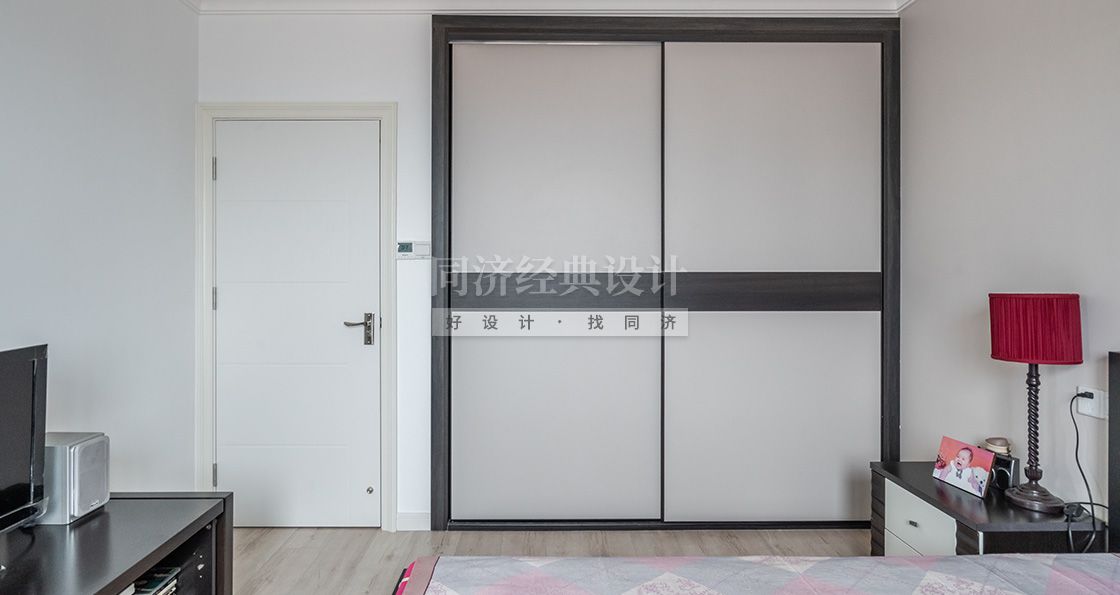 蓝狮在线企业核心服务系统登录与分销商端登陆后台图片