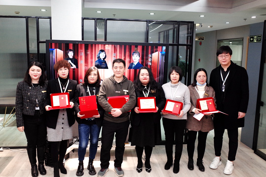 d5e9dfe7102ffe9bd12a1d97e5f7627d.JPG 蓝狮在线官方指定唯一官方网址及备案认证查询