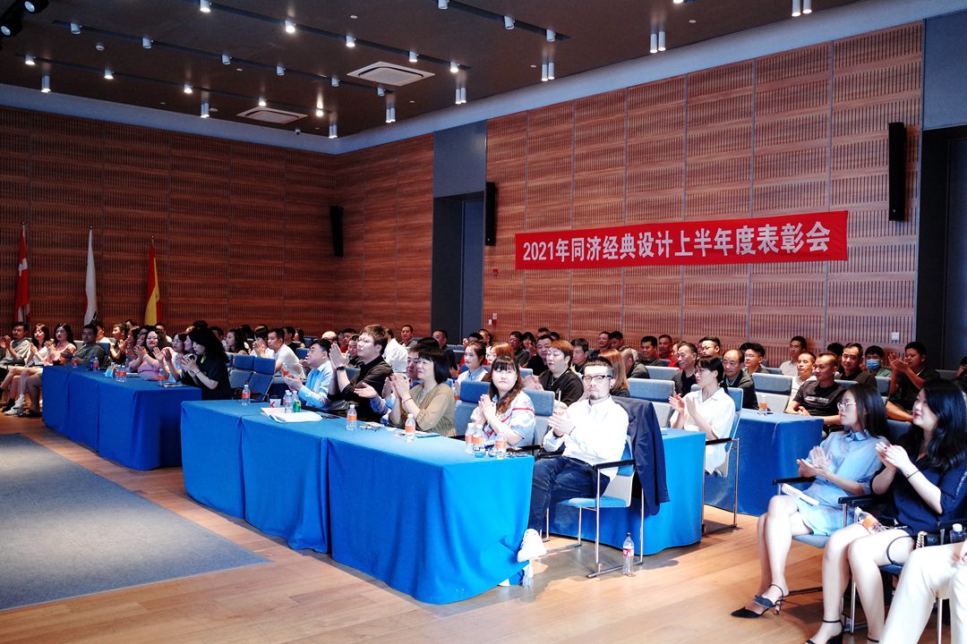 64cc0fc6a1e83d3576ebc2a27eace8e9.jpg 蓝狮在线官方指定会员登录入口与客户服务管理系统