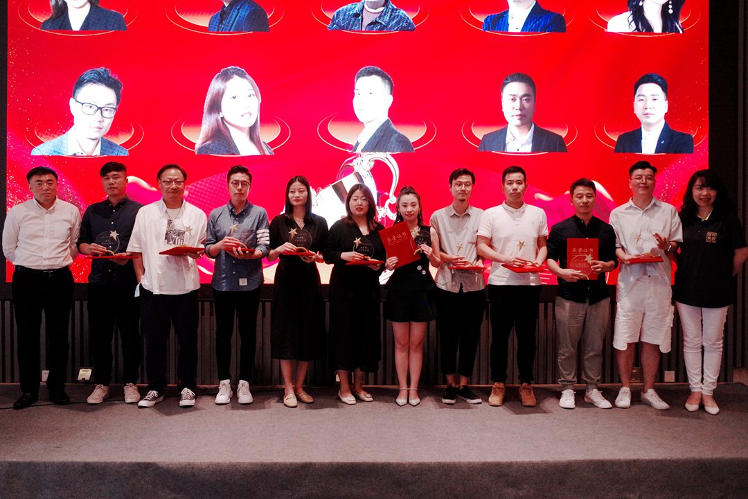 ba325cccbc3d9e1d800d3ccb8c674ca2.jpg 12十强设计师1.jpg